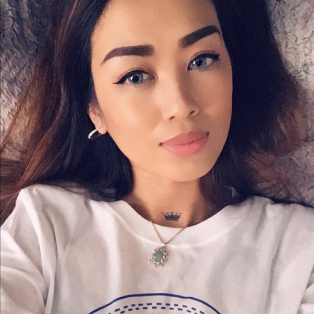 Meet your Posher, Vicky